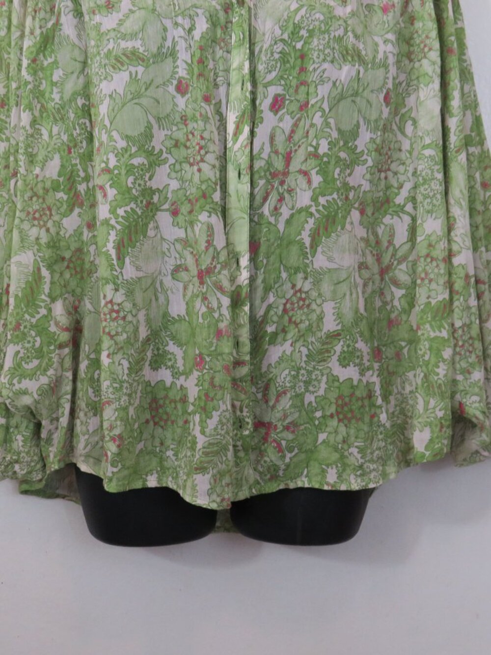 Anthropologie Pilcro Size Medium Green Floral Dolman Sleeve Blouse Button Up - Picture 4 of 8